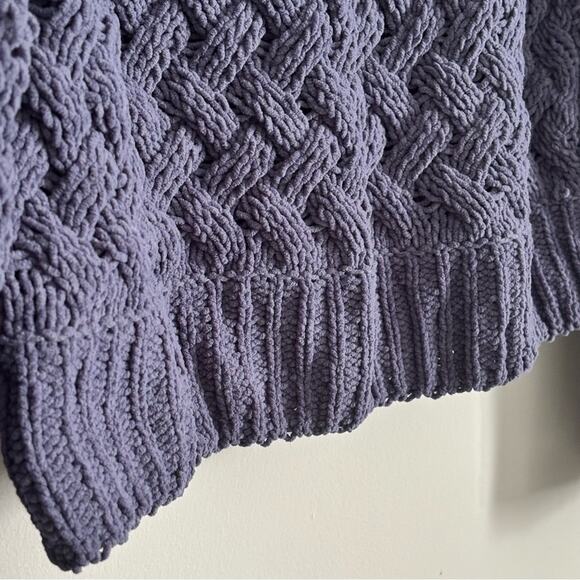 Kendall & Kylie Crew Neck Purple Soft Chunky Cable Knit Cropped Sweater Size S - Picture 3 of 6
